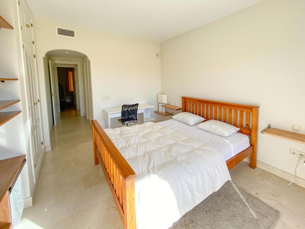 Apartamento En Los Patios De Santa Maria Golf Marbella Exterior photo