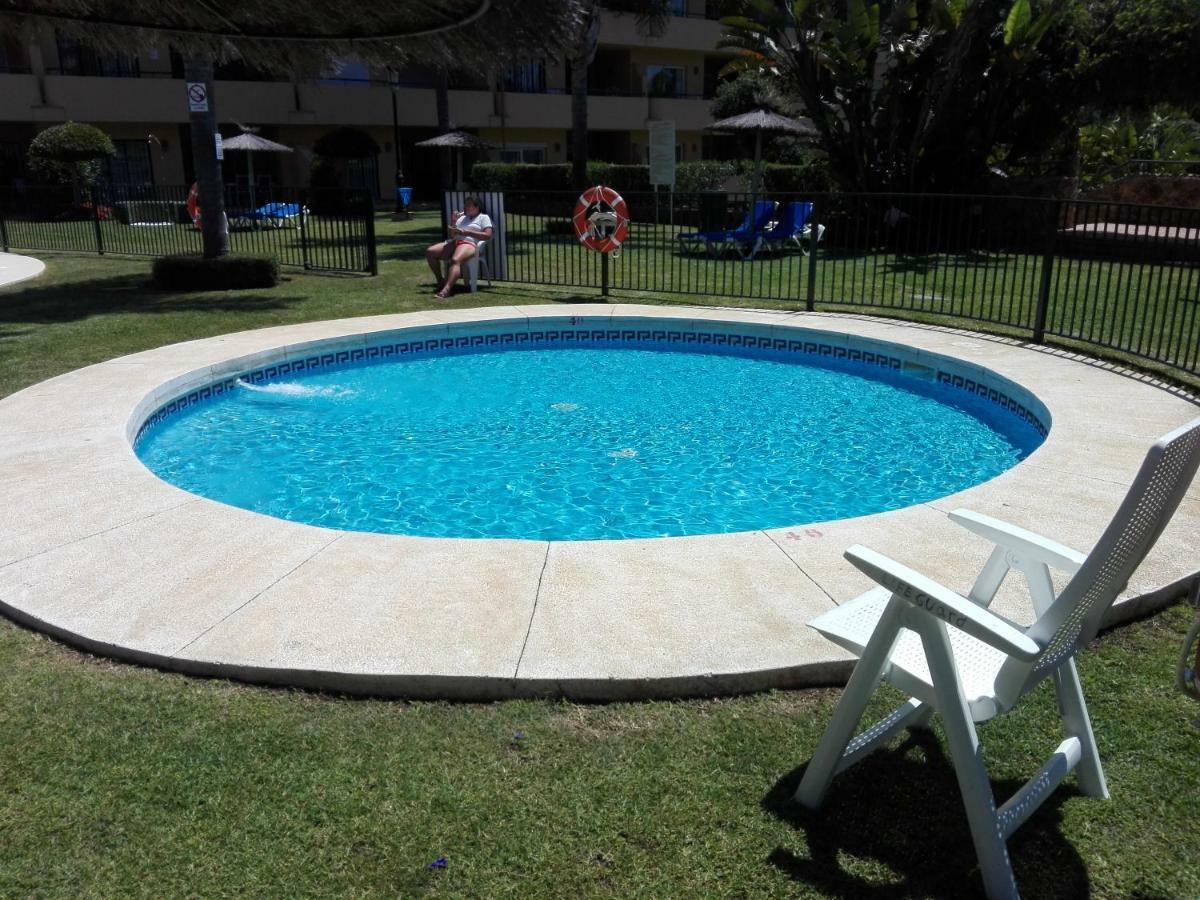 Apartamento En Los Patios De Santa Maria Golf Marbella Exterior photo